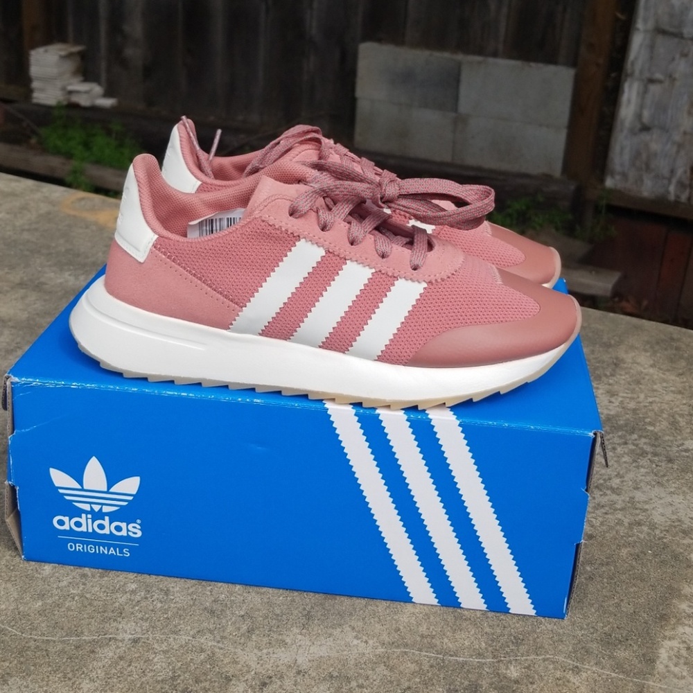 Adidas FBL W